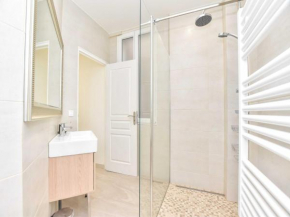 Rare Golden Triangle Amazing 1BR with Terrace Office - BAIL MOBILITE
